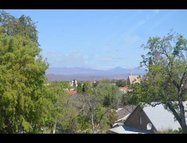 4 BEDROOM HOUSE FOR SALE IN OUDTSHOORN CENTRAL